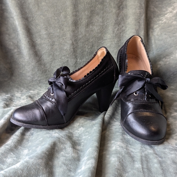Chase + Chloe Shoes - Chase + Chloe Dora-7 Black Size 6 Women's Oxford Heels